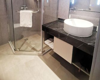 Home Inn Neo Tianjin Dongli Yuejin Road Wanda Plaza - Tianjín - Habitación