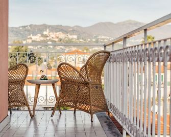 Residence Emanuel - Diano Marina - Balcón