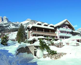 Park Hotel & Club Diamant - Campitello di Fassa - Edificio