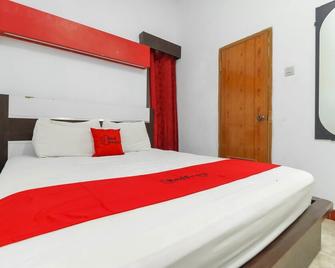 RedDoorz @ Jembatan Megawati - Manado - Bedroom