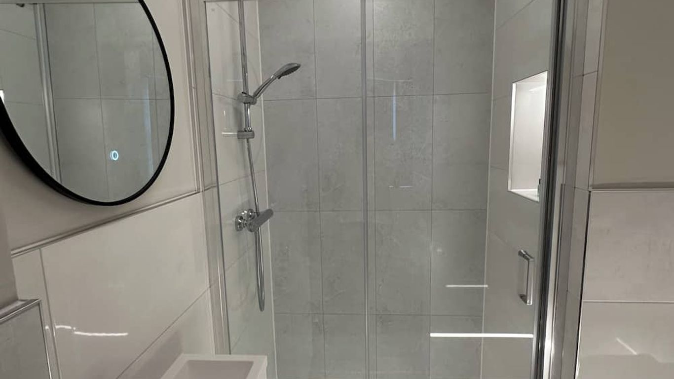 Contractors Guest House