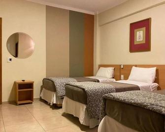 Hotel Porto Real Aparecida - Aparecida - Schlafzimmer
