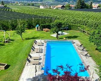 Pension Appartment Hecherhof - Merano - Piscina