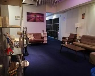 Space Cap Hotel - Kota Kinabalu - Living room