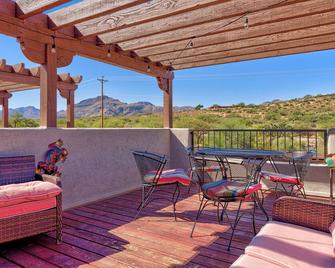 Southwest Paradise - Tubac - Balcony