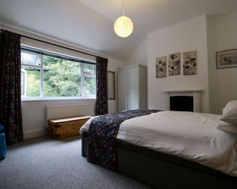 Blachington Cottage, Stunning and Central By Air Premier - Seaford - Bedroom