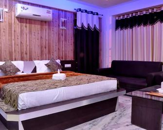 Neelam Palace Hotel - Singrauli - Bedroom