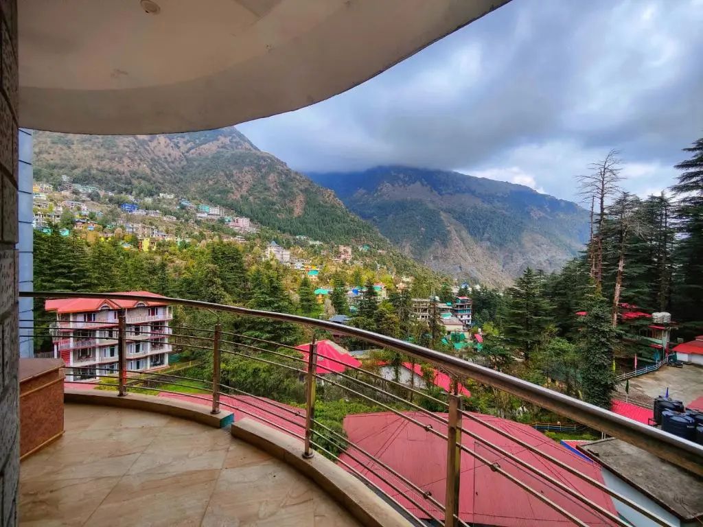 Gagan Resort - דרמאסאלה - מרפסת