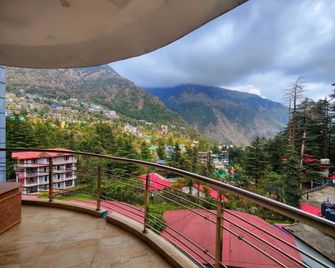 Gagan Resort - דרמאסאלה - מרפסת