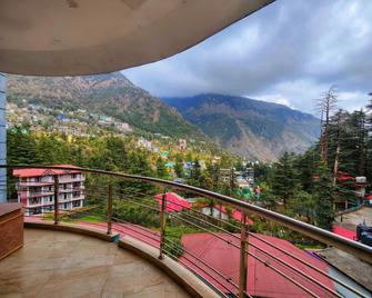 Gagan Resorts - דרמאסאלה - מרפסת