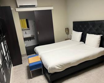 Campin Hotel - Amsterdam - Bedroom