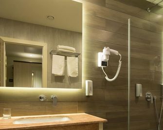 Exclusive Hotel & More - Sibiu - Baño
