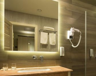 Exclusive Hotel & More - Sibiu - Bathroom