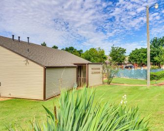 Edmond Townhome w/ Pool Access Near Arcadia Lake! - Edmond