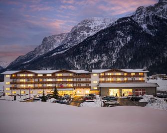 KUHOTEL by Rilano - Waidring - Building