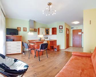 Apartamenty Sun & Snow Karpacz Skalna - Karpacz - Olohuone