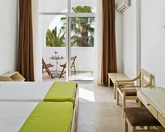 Makarios Hotel - Kamari - Habitación