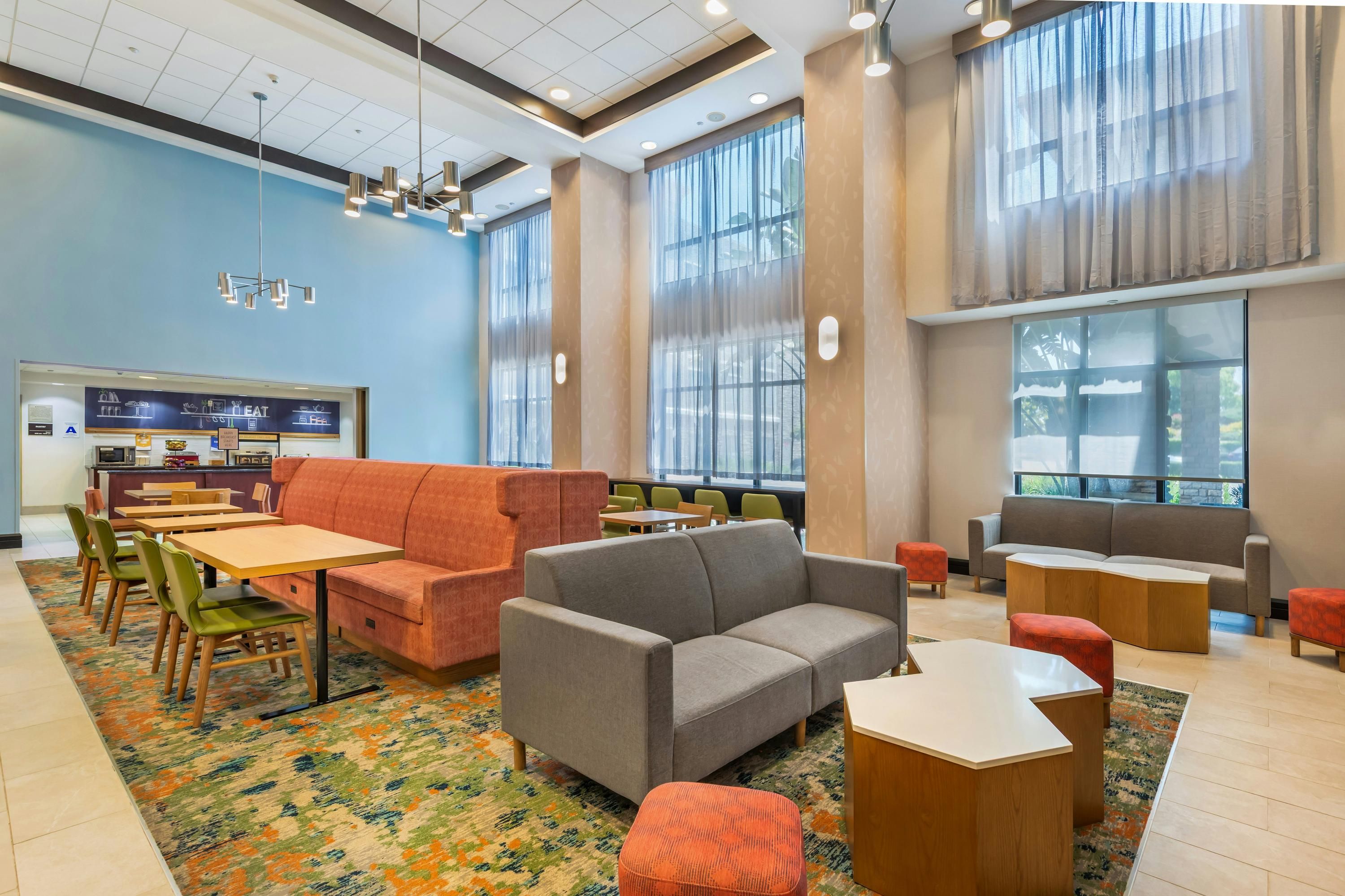 Hampton Inn & Suites Moreno Valley - Moreno Valley - Lounge