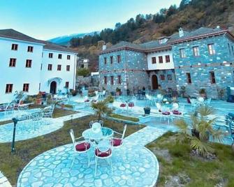 Hotel Kaso Ervehe - Përmet - Pool