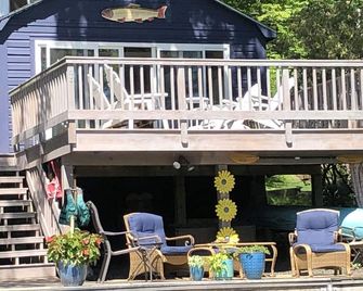 Lakefront Cottage In The Berkshires In Western Massachusetts - Becket - Patio