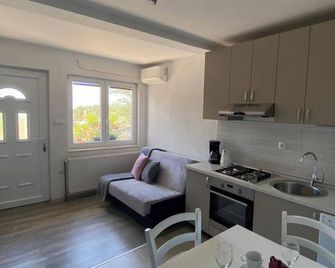 Rural Apartment Ante - Drinovci