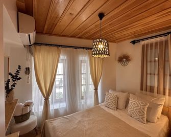 Hanole Guest House - Ayvalik - Bedroom
