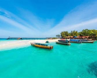 F-Zeen Boutique Hotel Zanzibar - Uroa - Beach