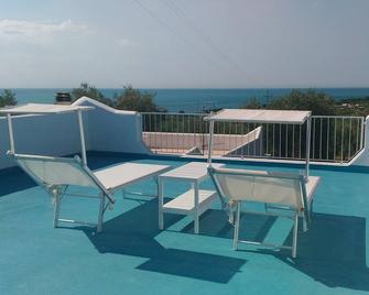 Casa Vacanze A Mattinata - Gargano - Mattinata - Balcone