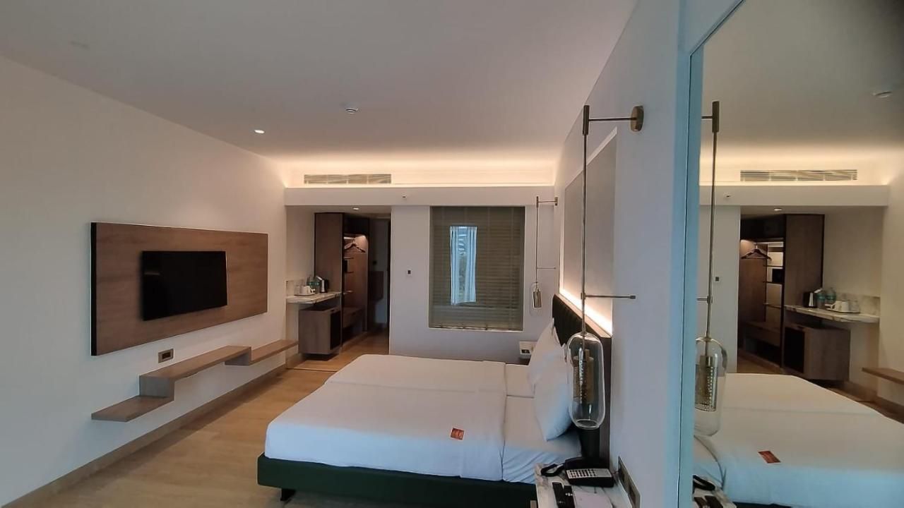 Mirage Hotel, Mumbai International Airport thumbnail 3