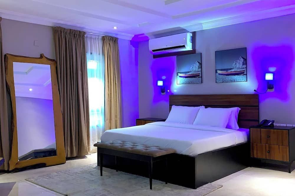 Tomats Inn and Suites - Ilorin - Bedroom