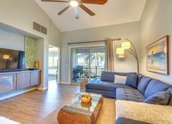 Luxe Waimea Condo with Community Pool and Beach Access - Puako - Σαλόνι