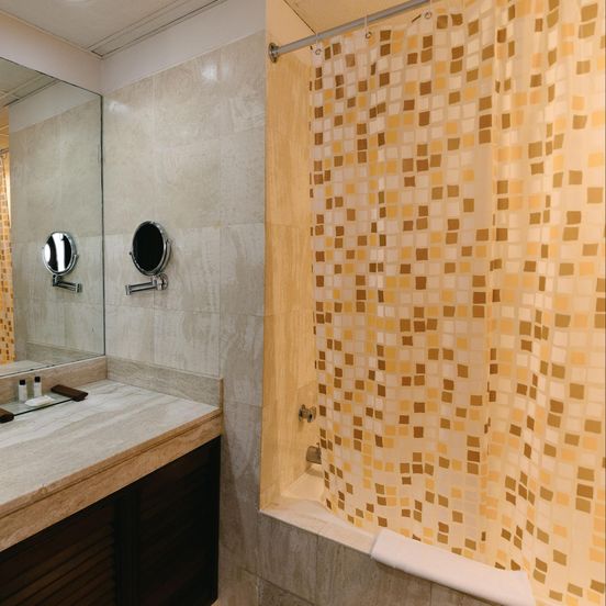 Luoxo Hotel image 1