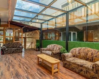 Itsy Hotels Shri Gv Inn, 600 Mtrs From Tiffin Top - Nainital - Lobby