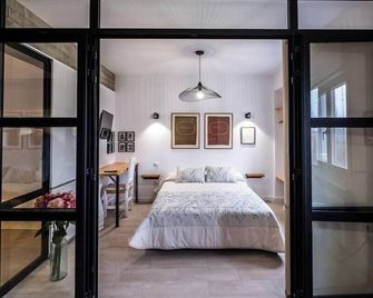 Logroño centro, una casa con vistas by encasadeainhoa - Logroño - Bedroom