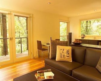 Lochiel Luxury Accommodation - Olinda - Living room