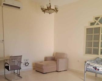 Al Dhait Residence - Ras Al Khaimah - Living room
