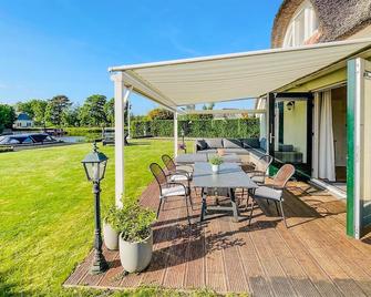 2 Bedroom Cozy Home In Sint Nicolaasga - Sint Nicolaasga - Patio