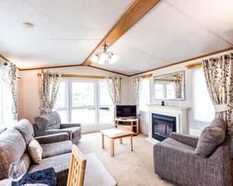 Skegness Holidays - Skegness - Living room