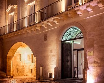 بالاتسو جاتيني لوكشري هوتل - ماترا - مبنى