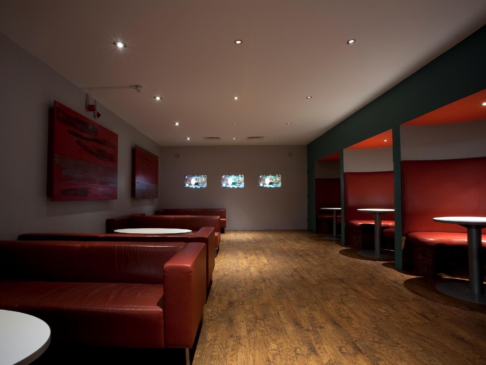 كينيس كوليدج-جامعة كينت - كانتربيري - بار