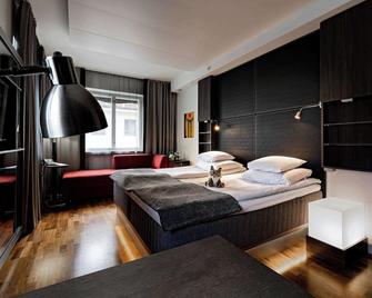 Home Hotel Jugend - Helsinki - Bedroom