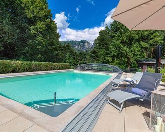 Laasenhof - Struppen - Zwembad