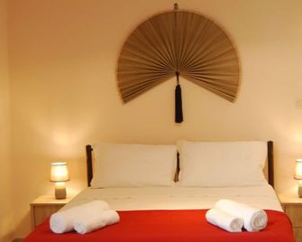 Old Town Venetian Studio by CorfuEscapes - Korfu - Schlafzimmer