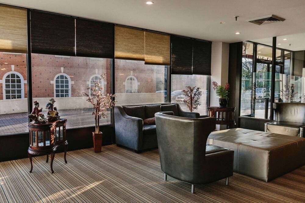 Stamford Suites - Stamford - Lobby