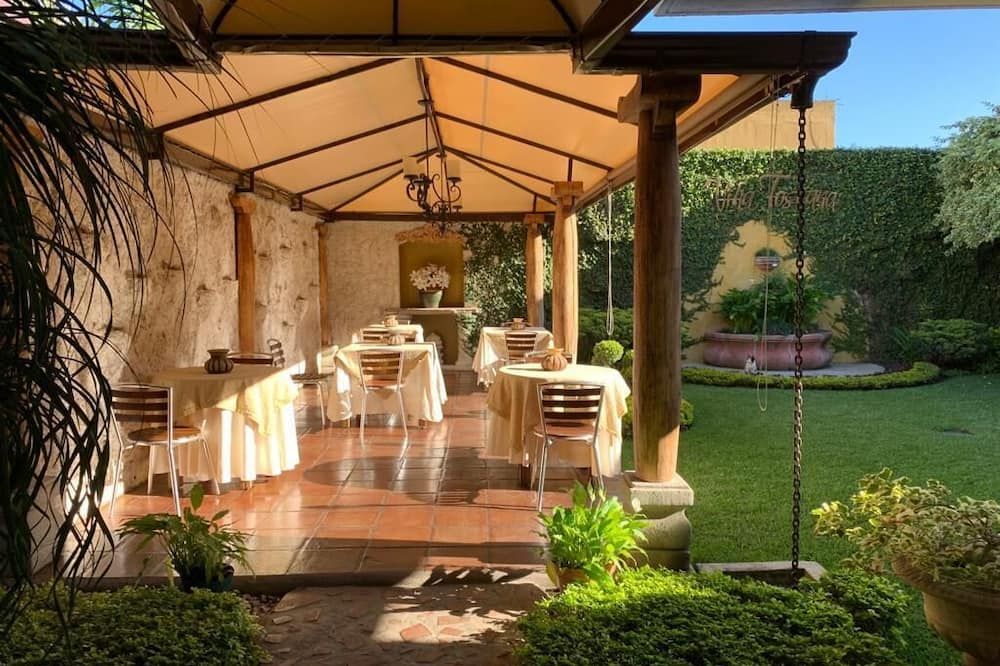 هوستال فيلا توسكانا