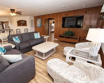 Snh416, Ocean Adventure- Oceanside, 400 - Nags Head - Living room
