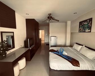 Navanakorn Aomsin Hotel near Big C Super - Pathum Thani - Bedroom
