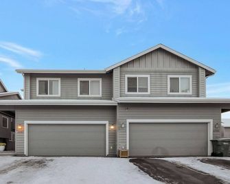 The Eastside Townhome Of Ophir - Anchorage - Edificio