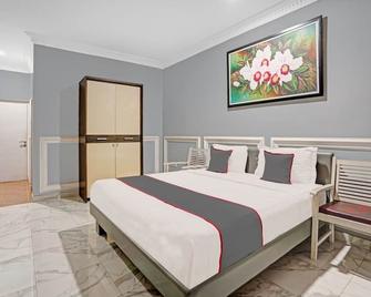 Collection O 90783 Probolinggo Homestay - Probolinggo - Bedroom