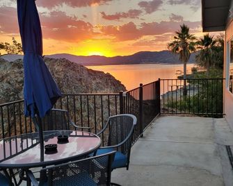 Majestic Rock House - Clearlake - Balcony